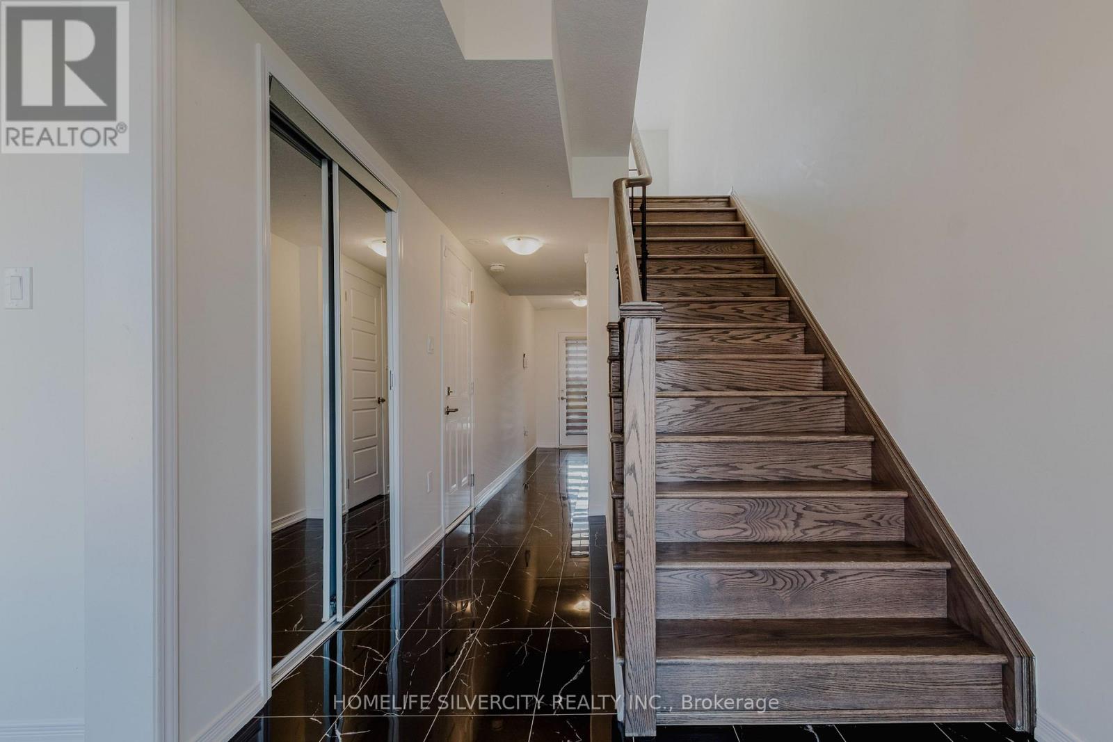 20 BEE CRESCENT