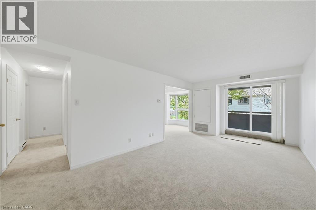 416 LIMERIDGE Road E Unit# 303