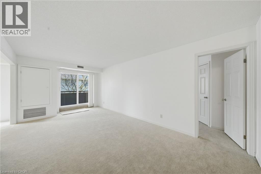 416 LIMERIDGE Road E Unit# 303