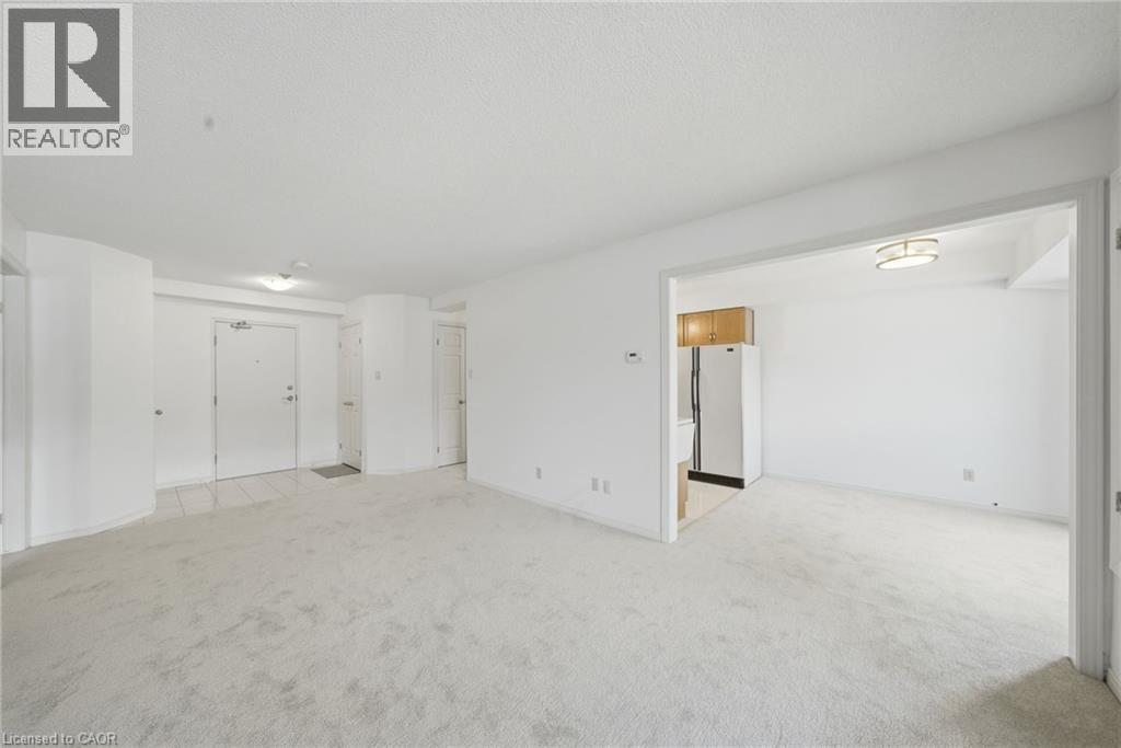 416 LIMERIDGE Road E Unit# 303