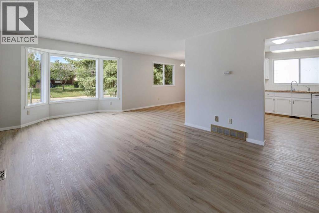 9 Maple Leaf Road