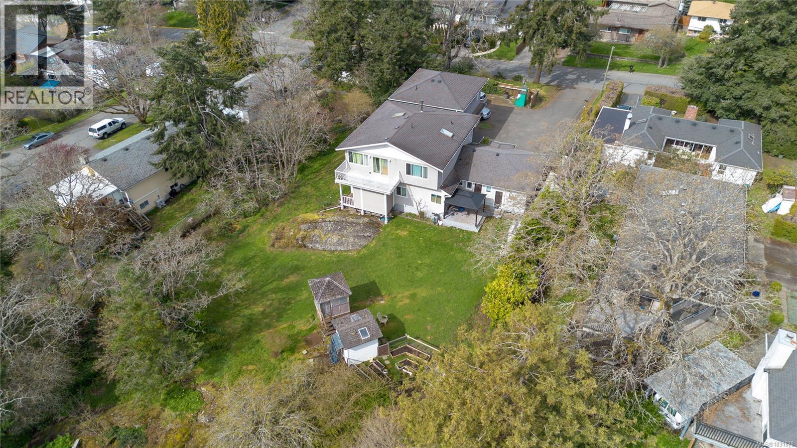 863 Parklands Dr