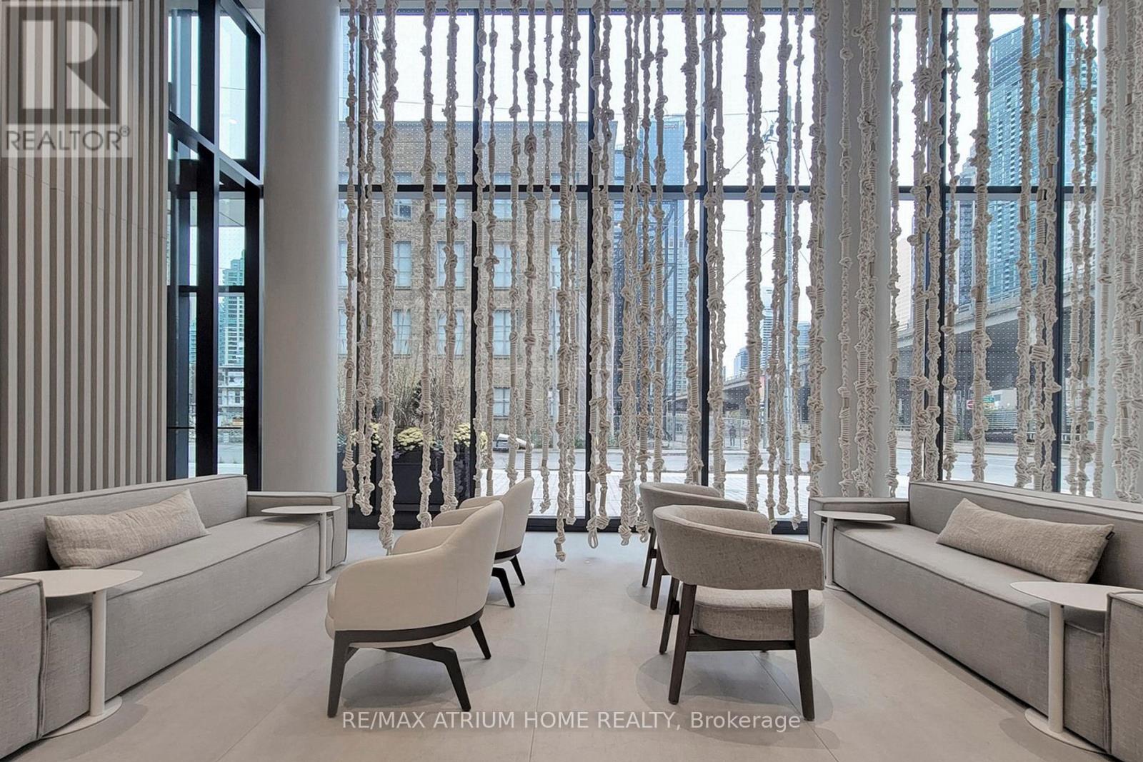 5910 - 55 COOPER STREET