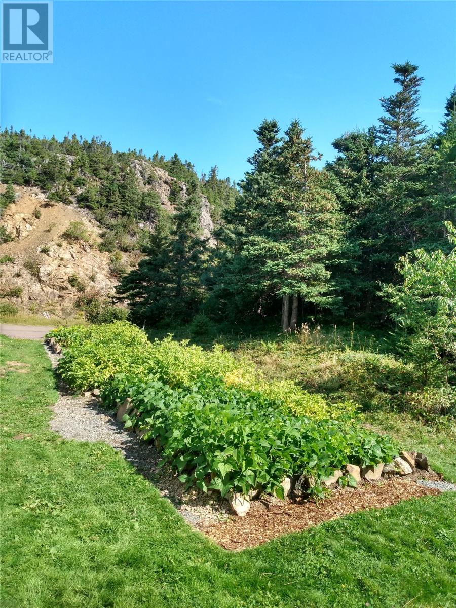 10 East Tickle Road