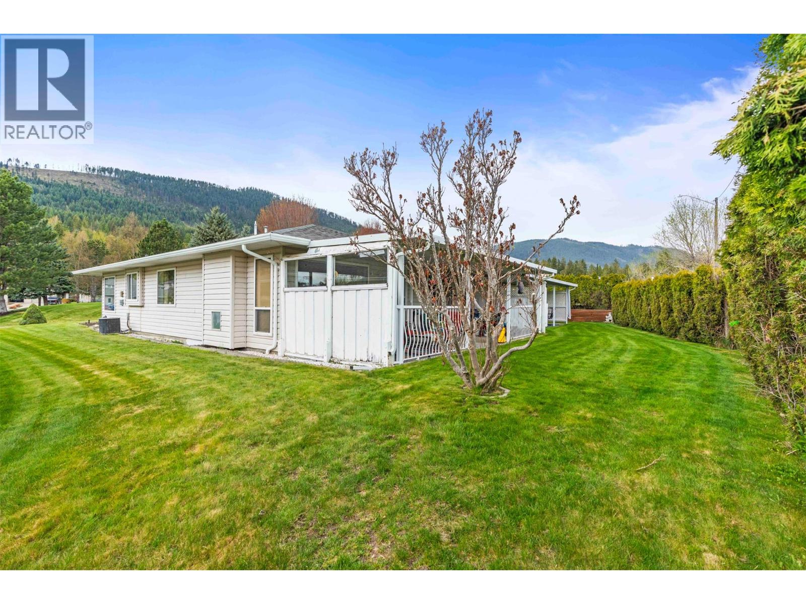 2675 Pine Avenue Unit# 8