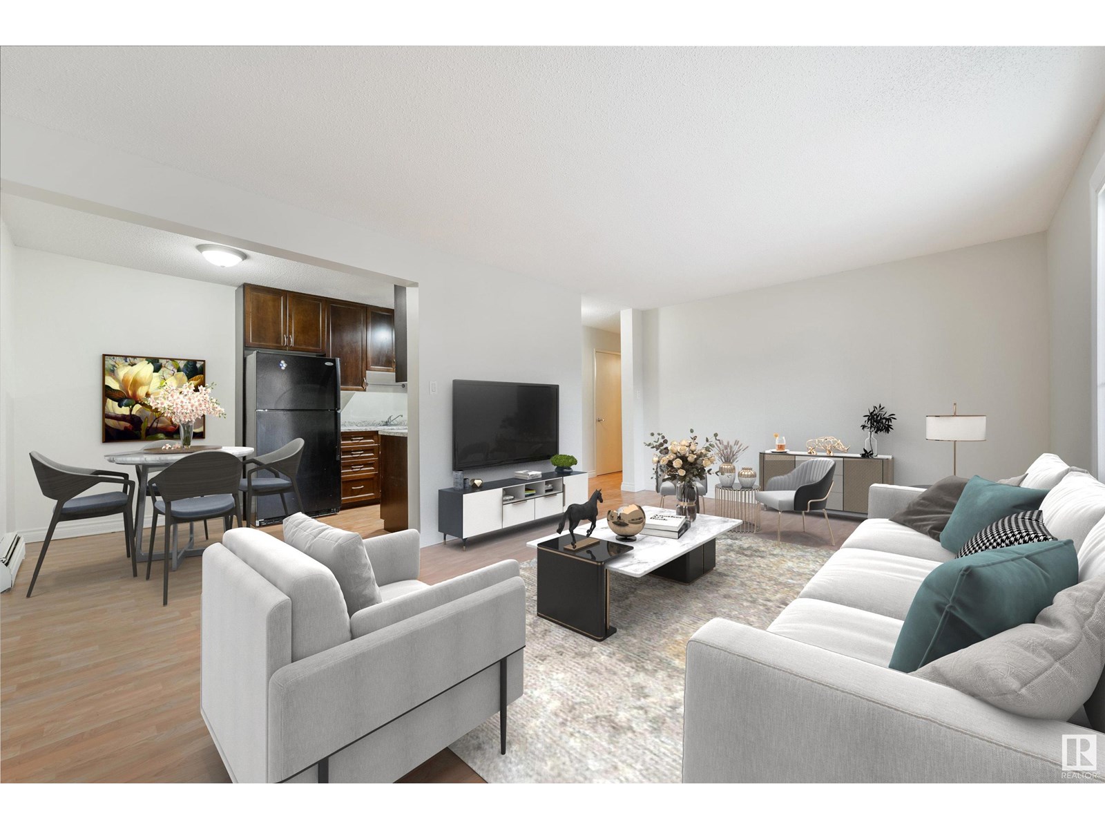 #204 10415 93 ST NW