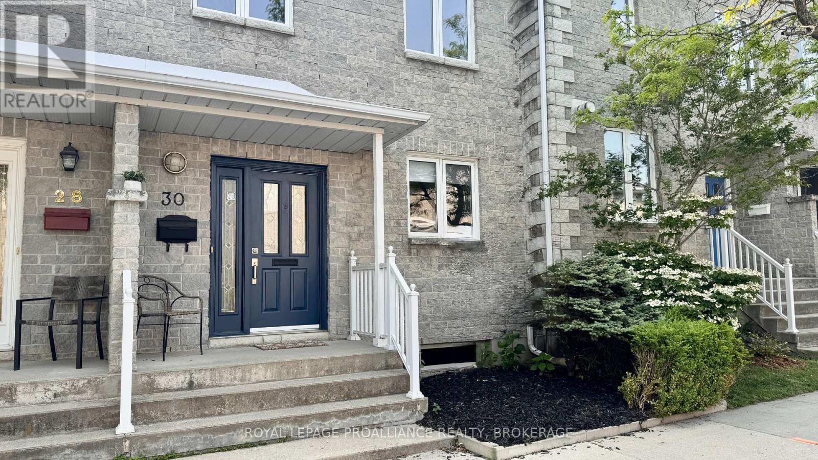 30 YONGE STREET