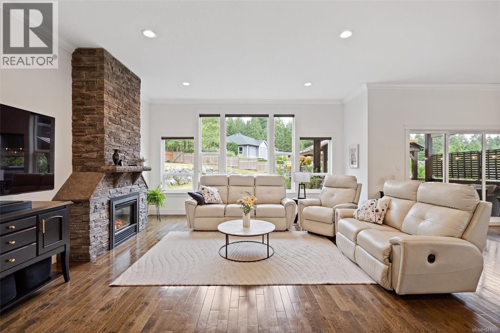 943 Deloume Rd