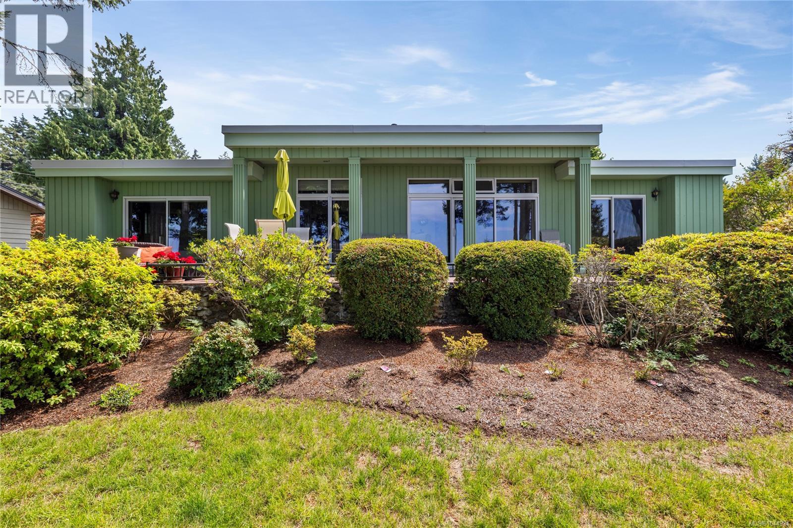 489 Bayview Terr