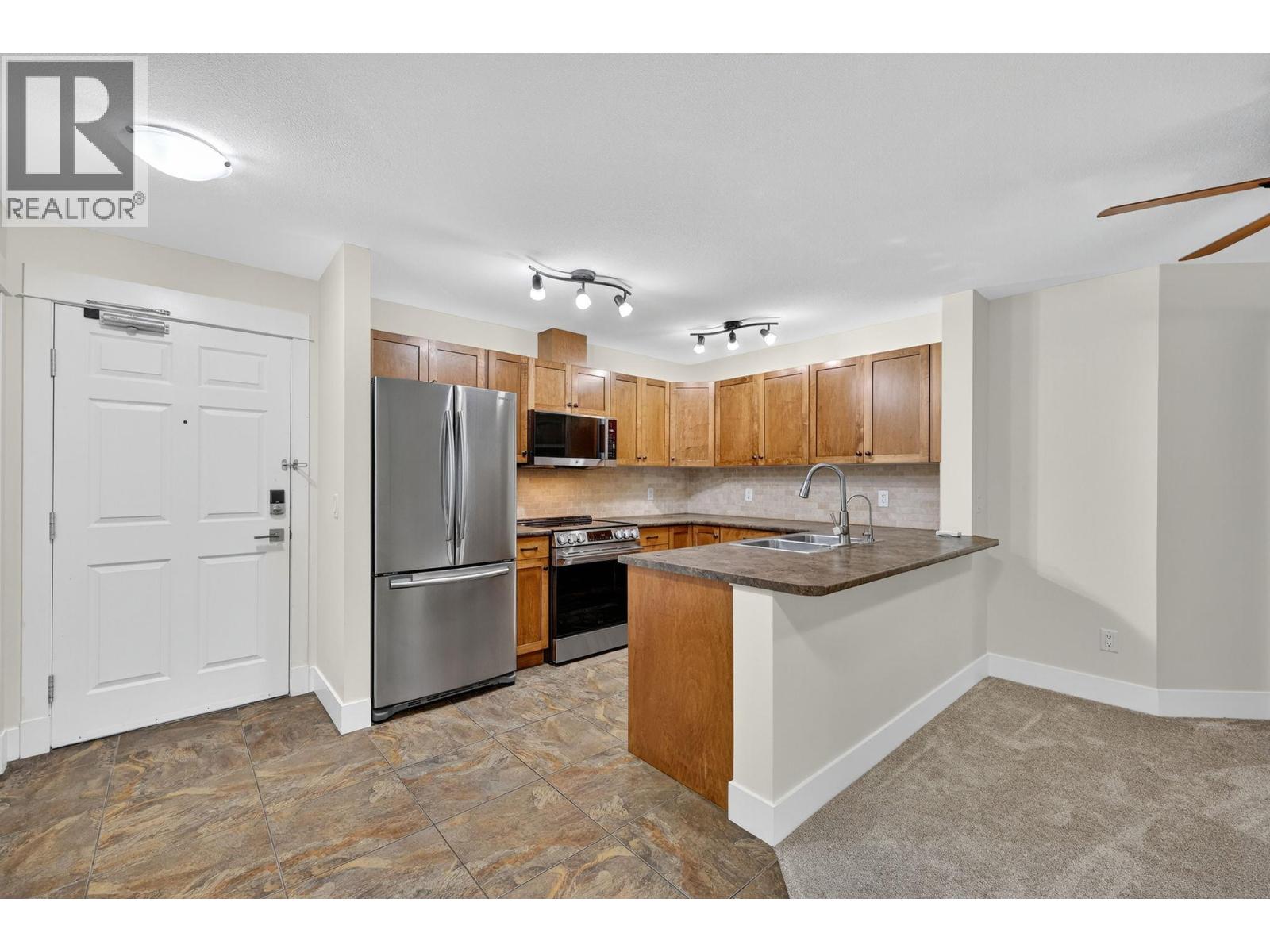 135 Ziprick Road Unit# 409