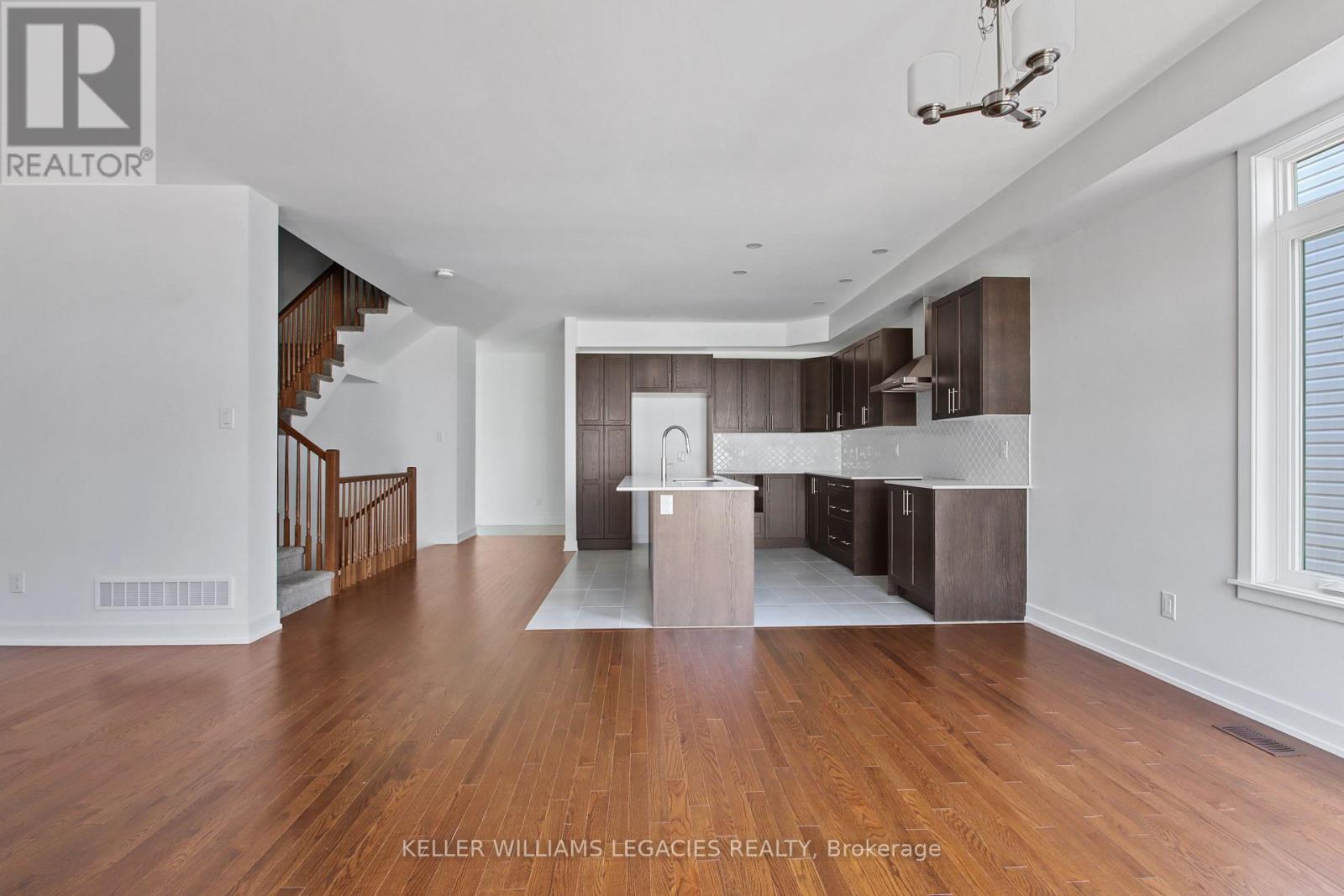 11 MENDOZA WAY