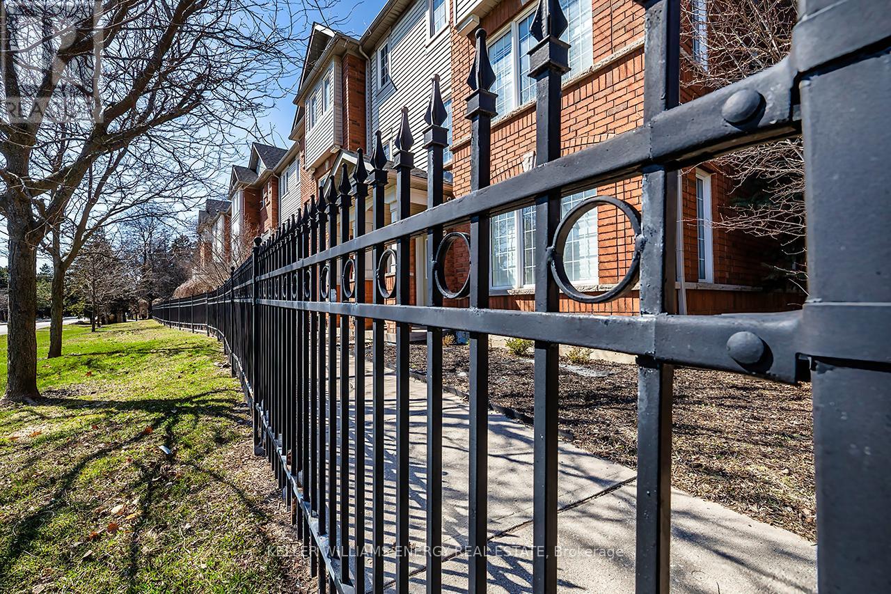 16 - 1790 FINCH AVENUE