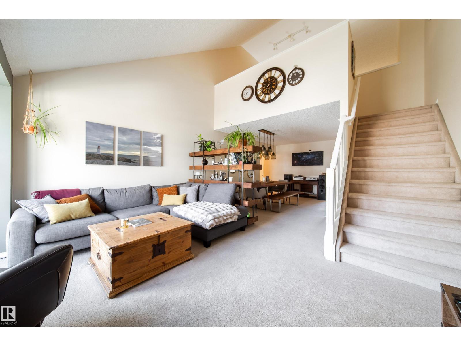 #11 10235 111 ST NW