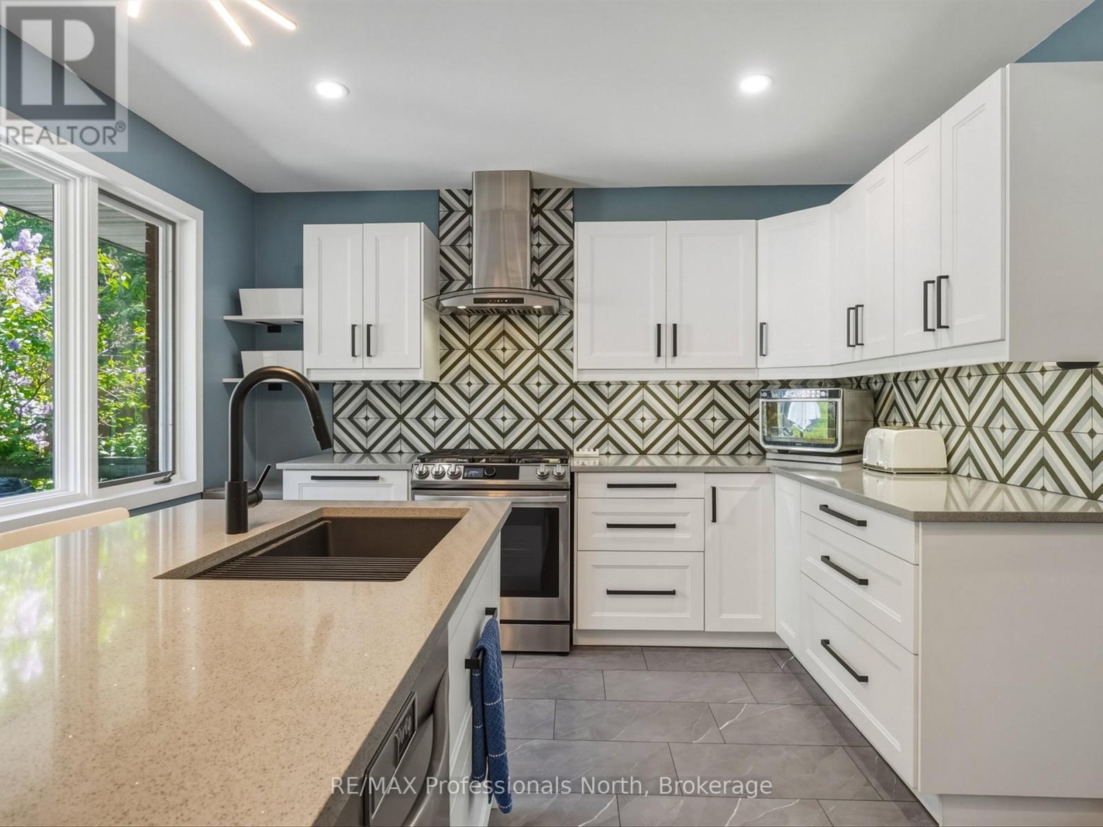 240 ORIOLE CRESCENT