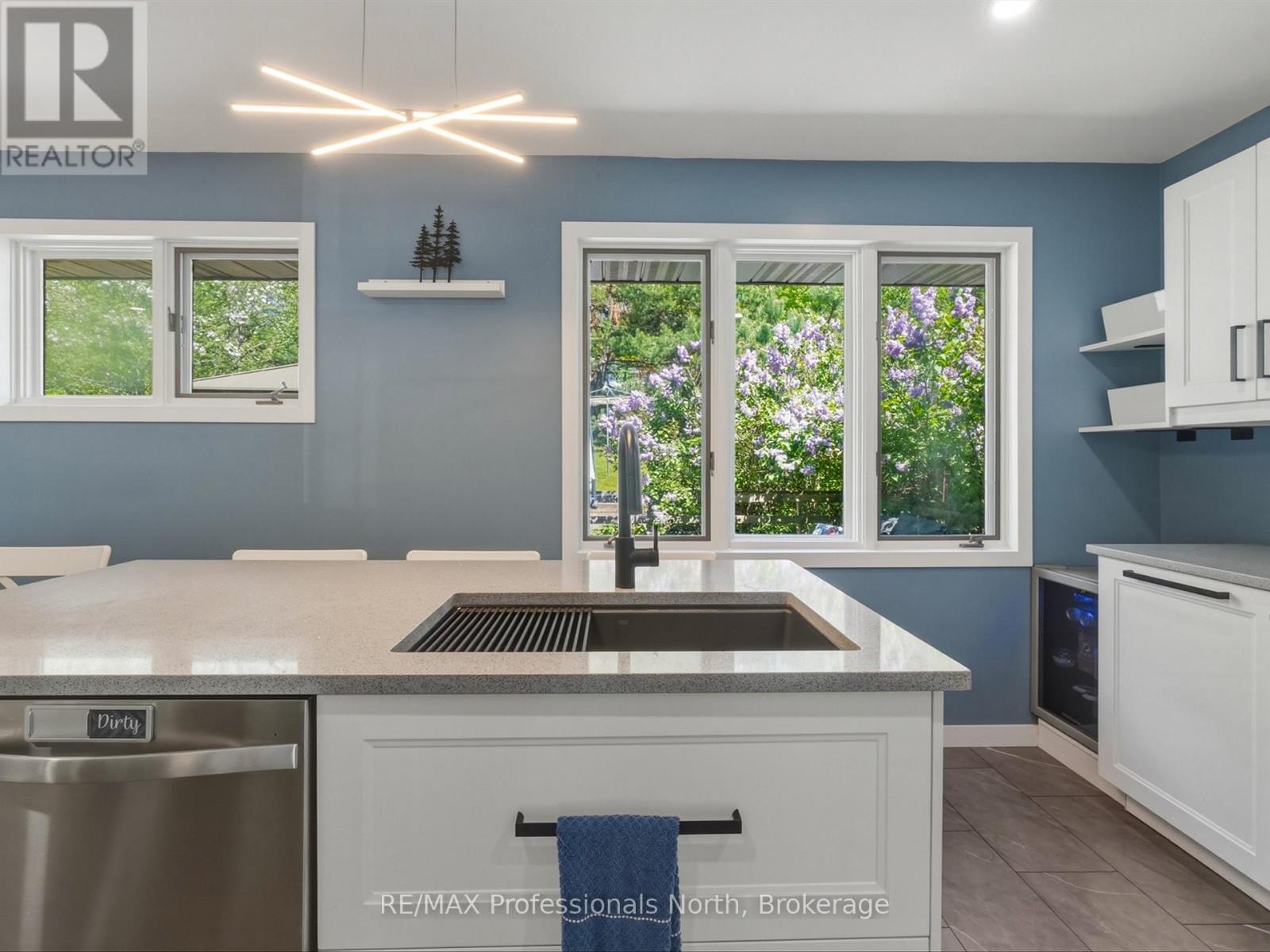 240 ORIOLE CRESCENT