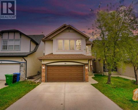 86 Cougarstone Court SW Calgary AB T3H5R4