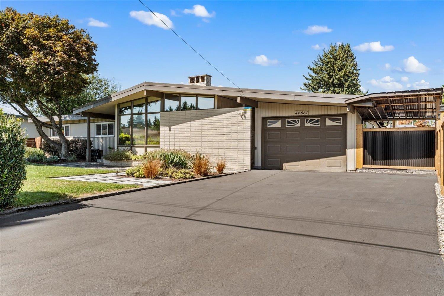 46661 MACKEN AVENUE|Chilliwack Proper East