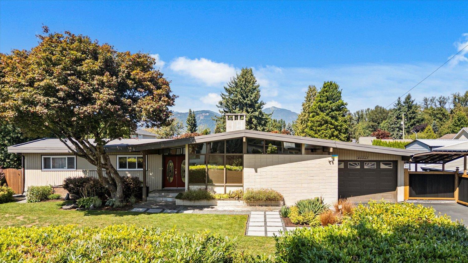46661 MACKEN AVENUE|Chilliwack Proper East