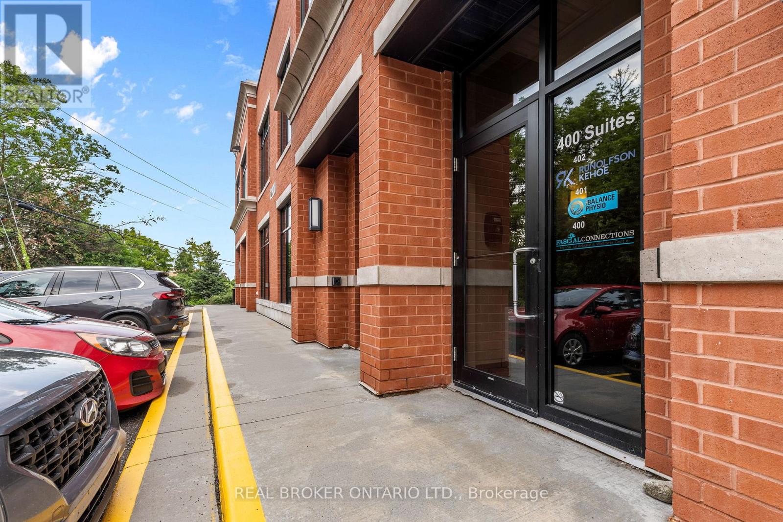 400-4 - 2200 PRINCE OF WALES DRIVE