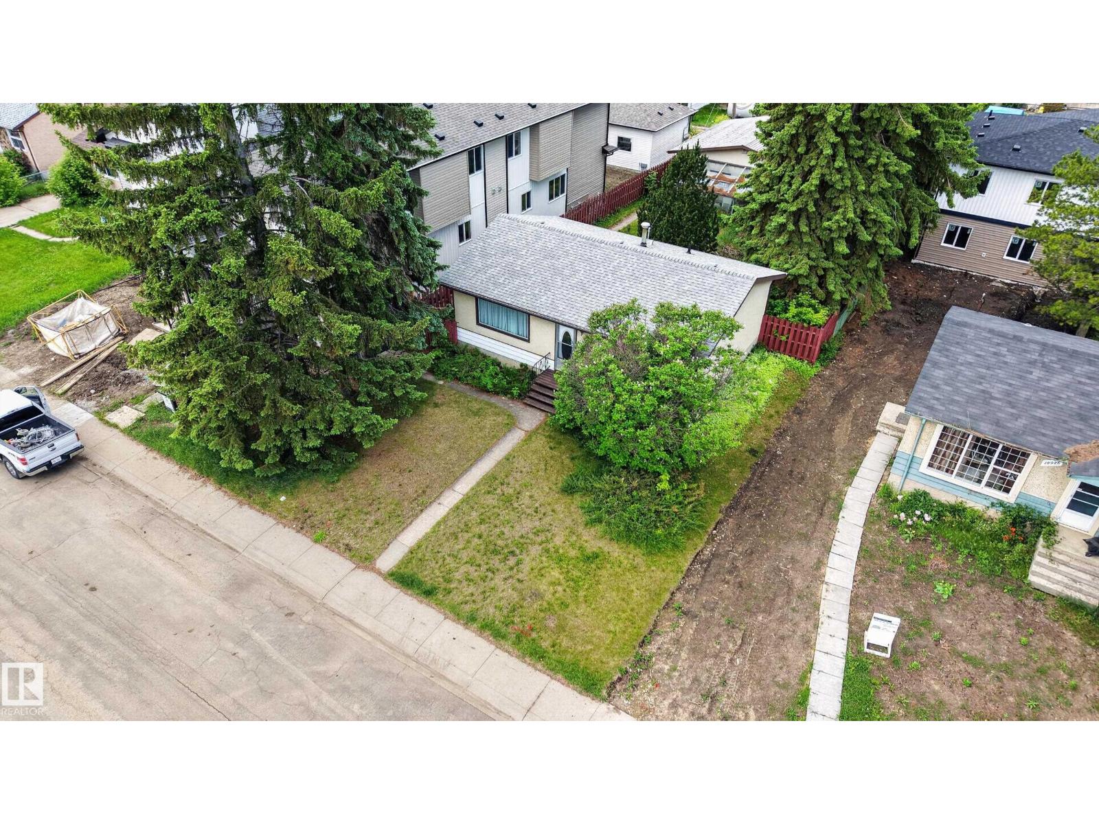 10924 154 ST NW