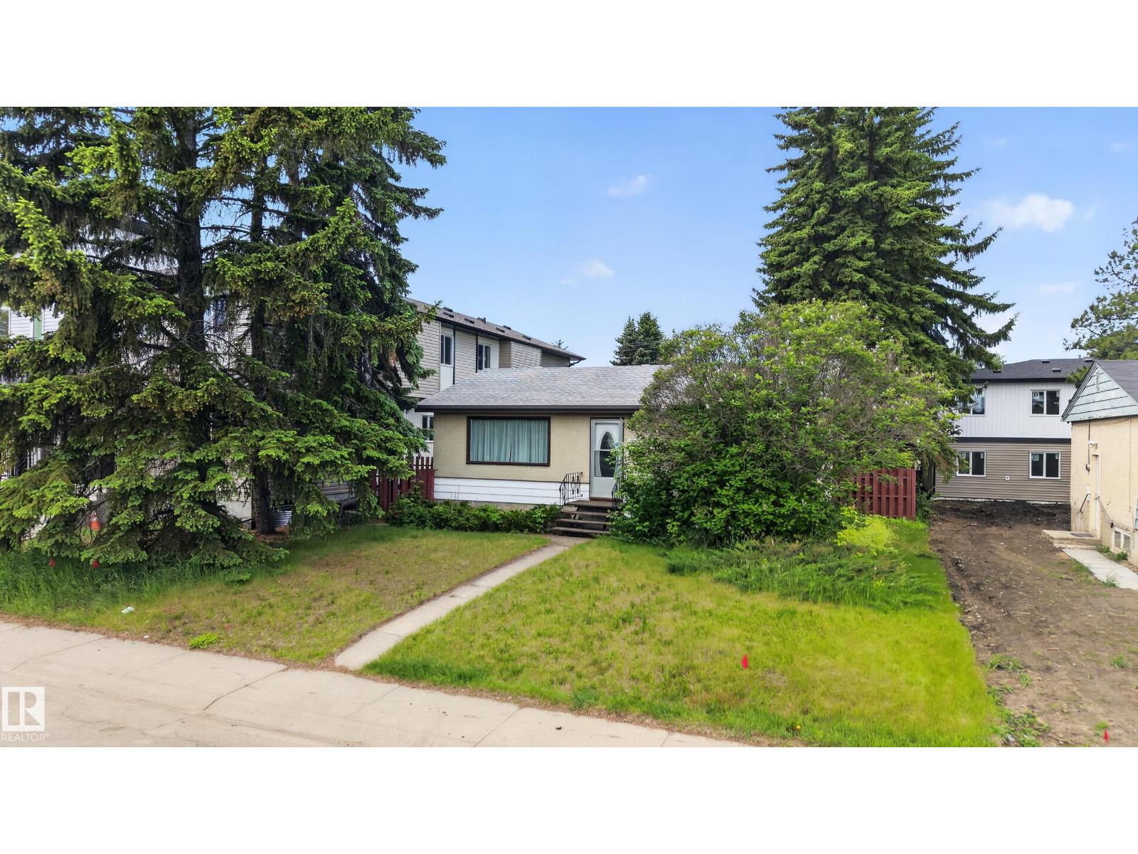 10924 154 ST NW