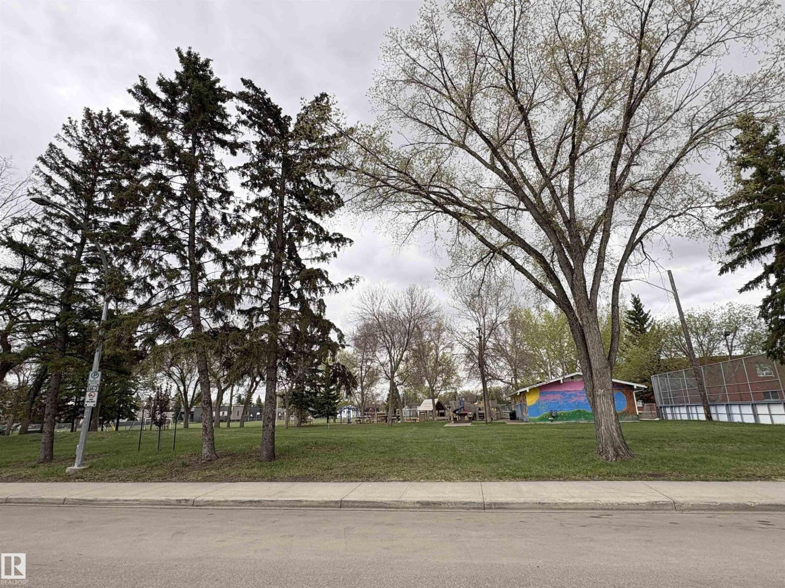 11314 78 AV NW NW