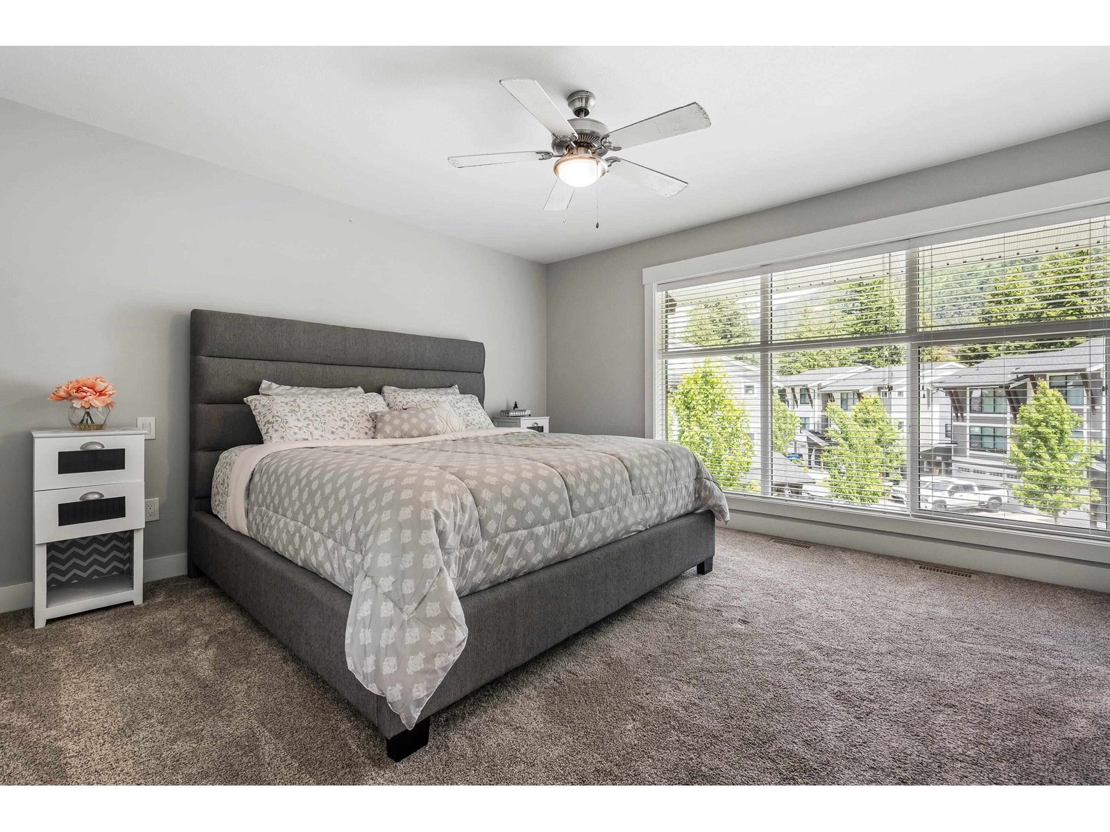 21 386 PINE AVENUE|Harrison Hot Springs