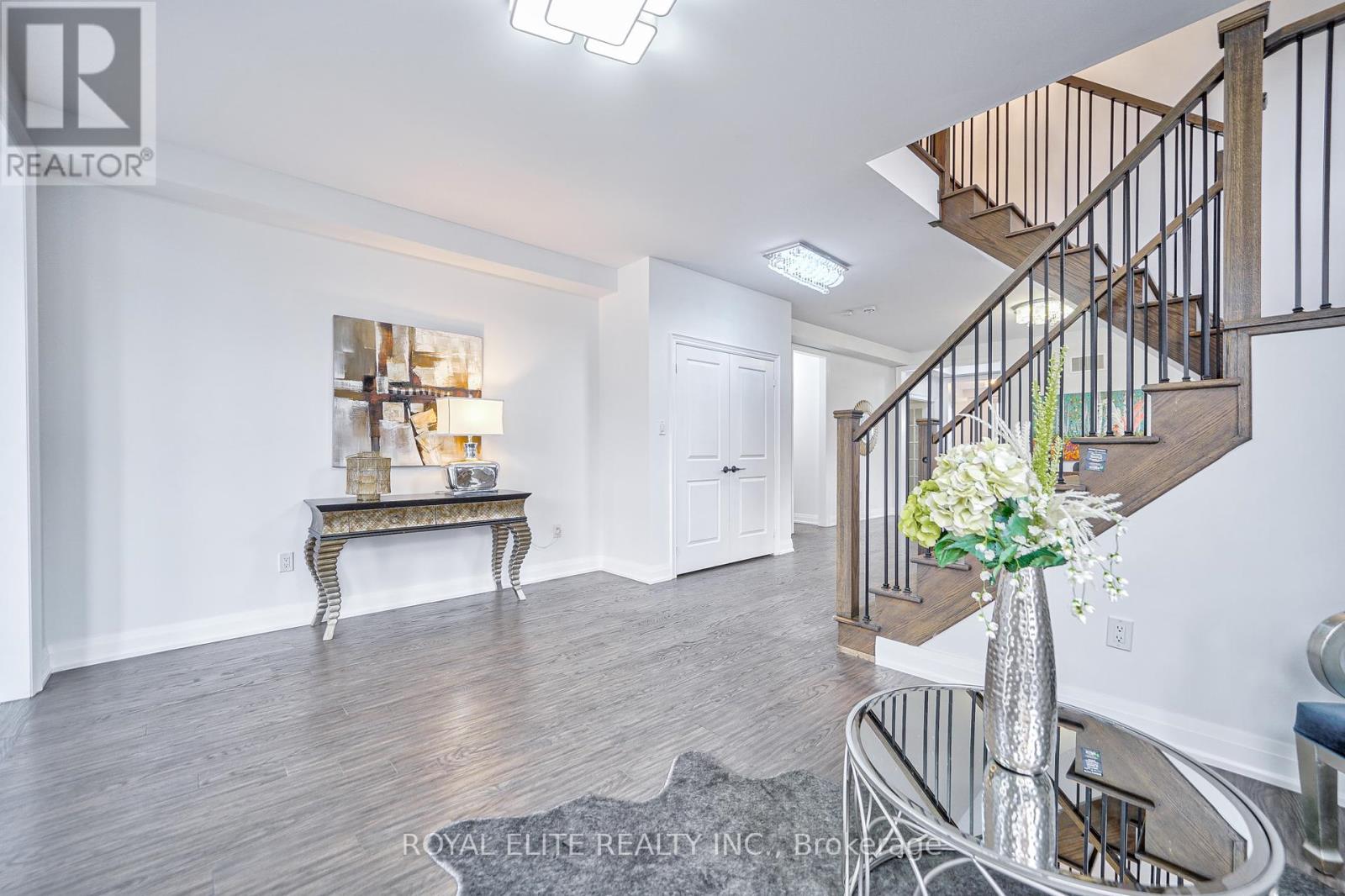 40 CONKLIN CRESCENT