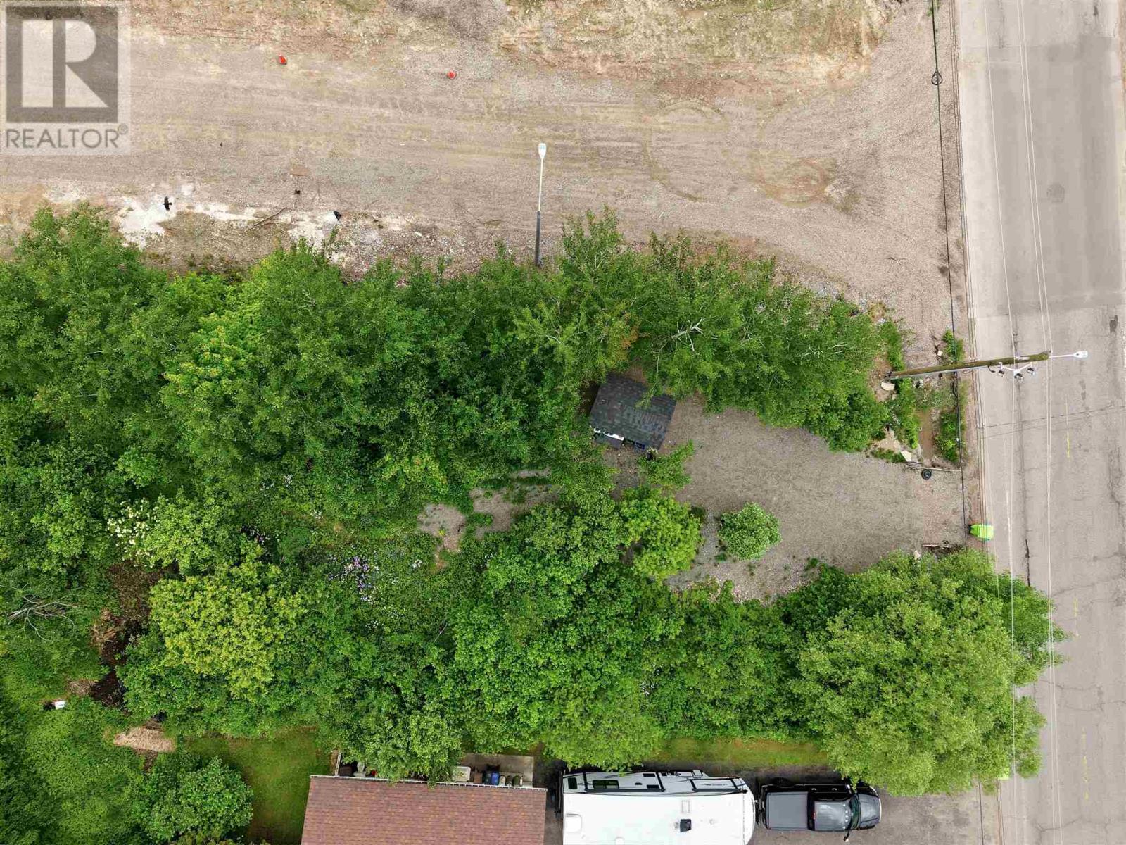 3870 Queen ST E - Photo 4