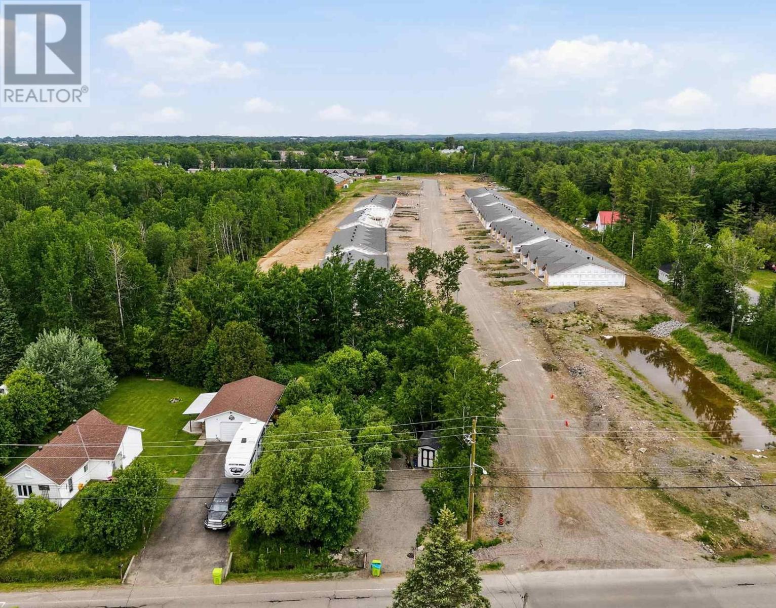3870 Queen ST E - Photo 2