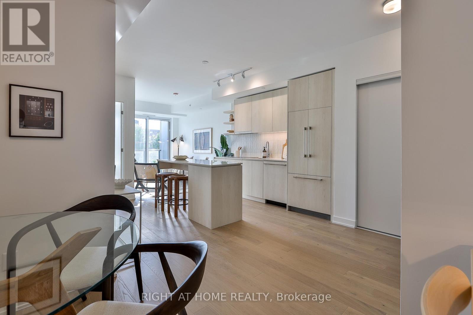 205 - 1161 KINGSTON ROAD