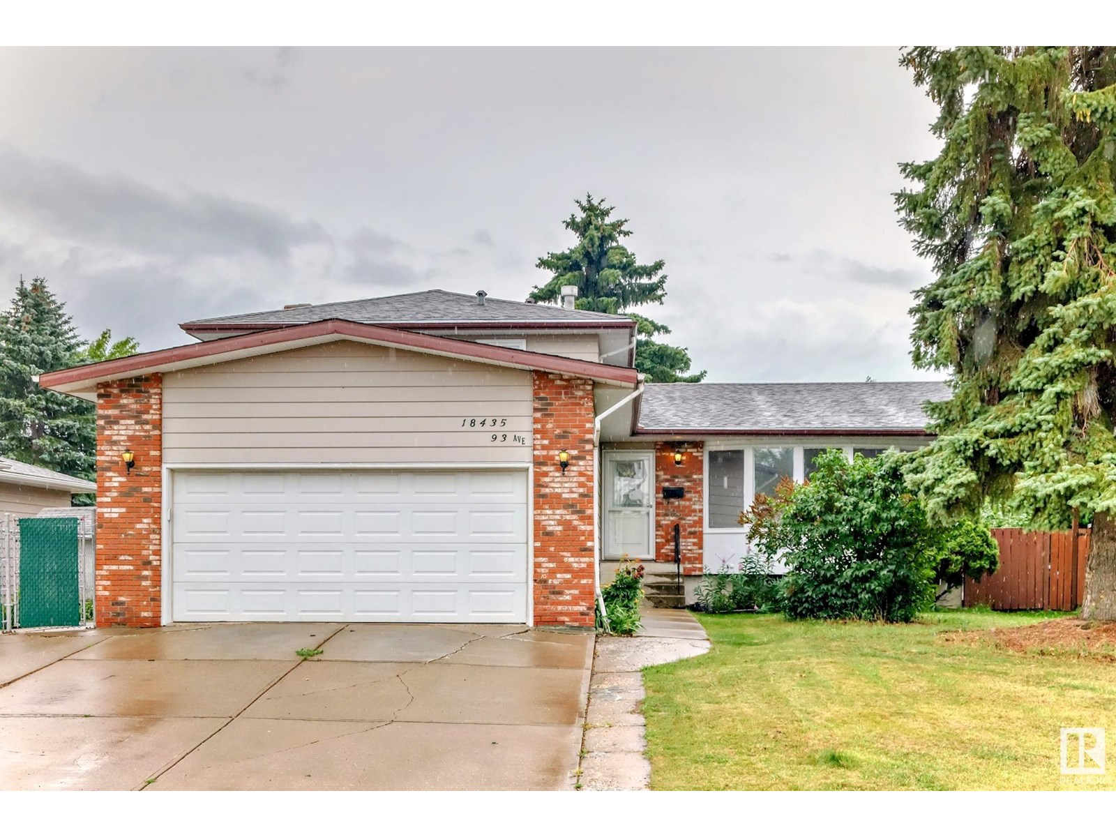 18435 93 AV NW