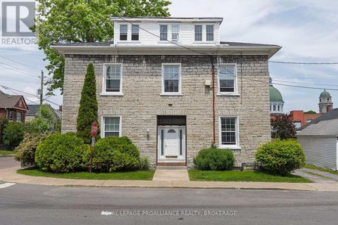 63 WILLIAM STREET Kingston (Central City East) ON K7L2C3