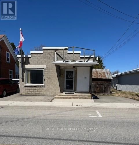 8 MAIN STREET N Rideau Lakes ON K0G1E0