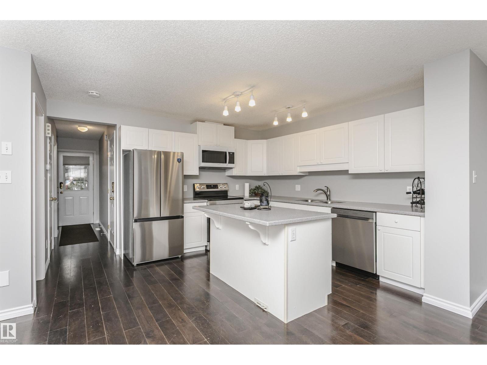 9142 165 AV NW