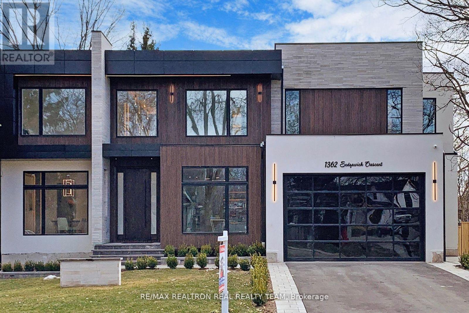 1362 SEDGEWICK CRESCENT