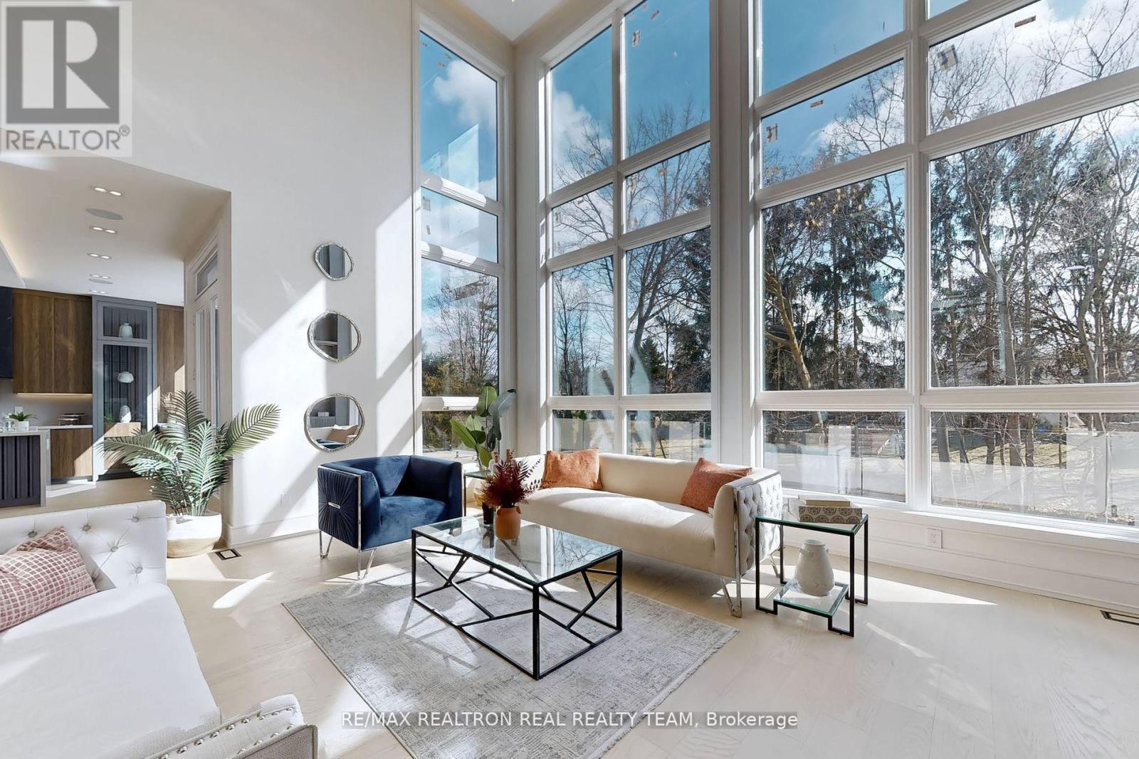 1362 SEDGEWICK CRESCENT