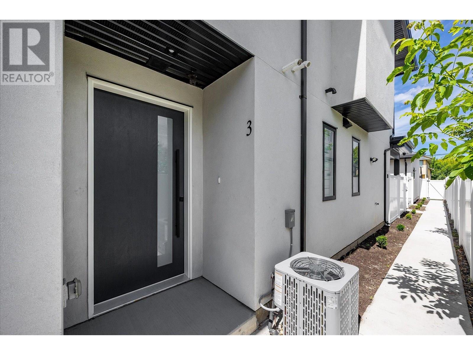 840 Grenfell Avenue Unit# 3