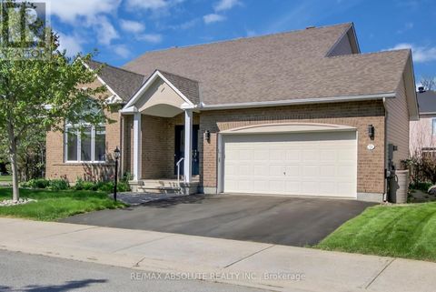 9 CAMBERLEY STREET Ottawa ON K2G6Y2