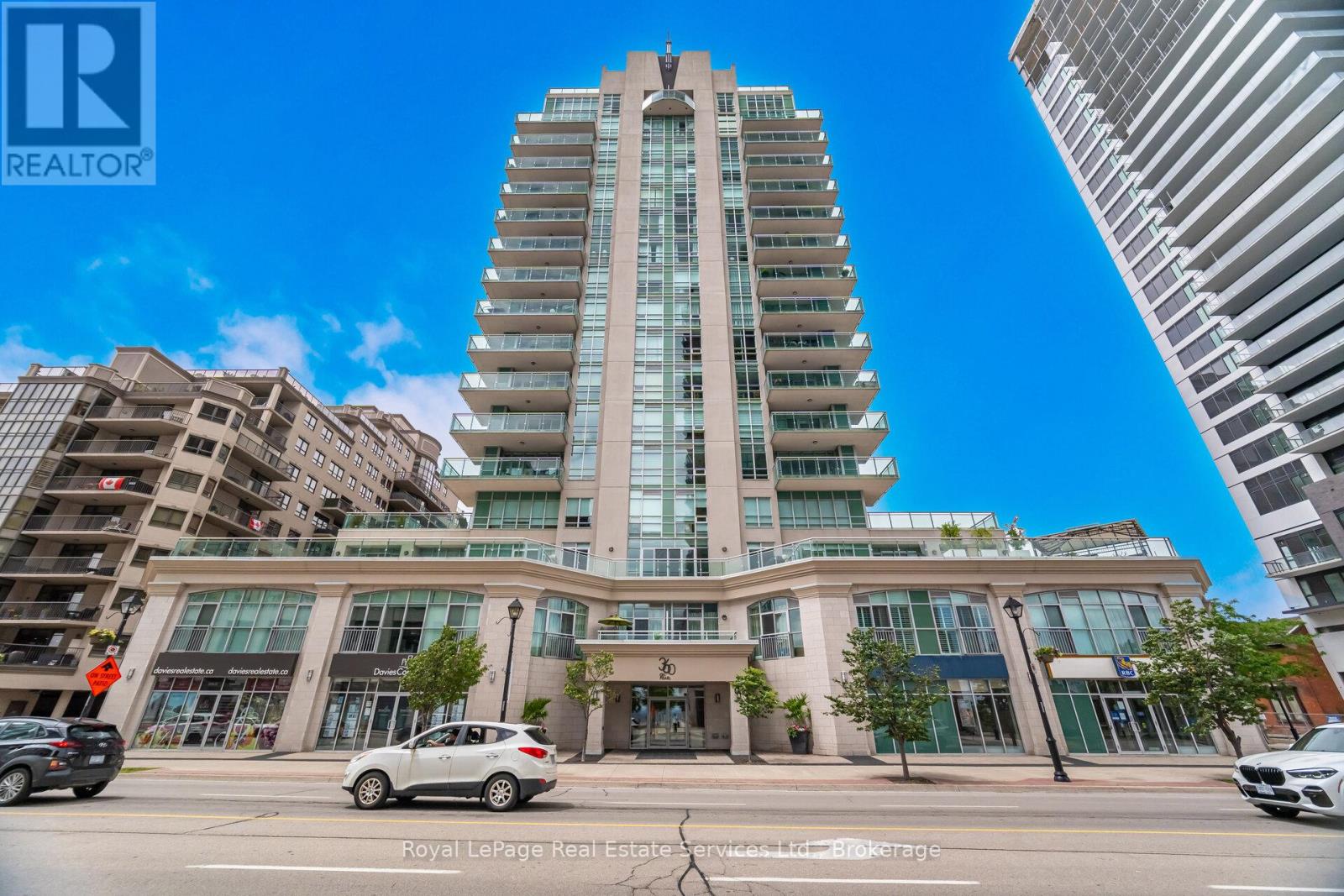 303 - 360 PEARL STREET