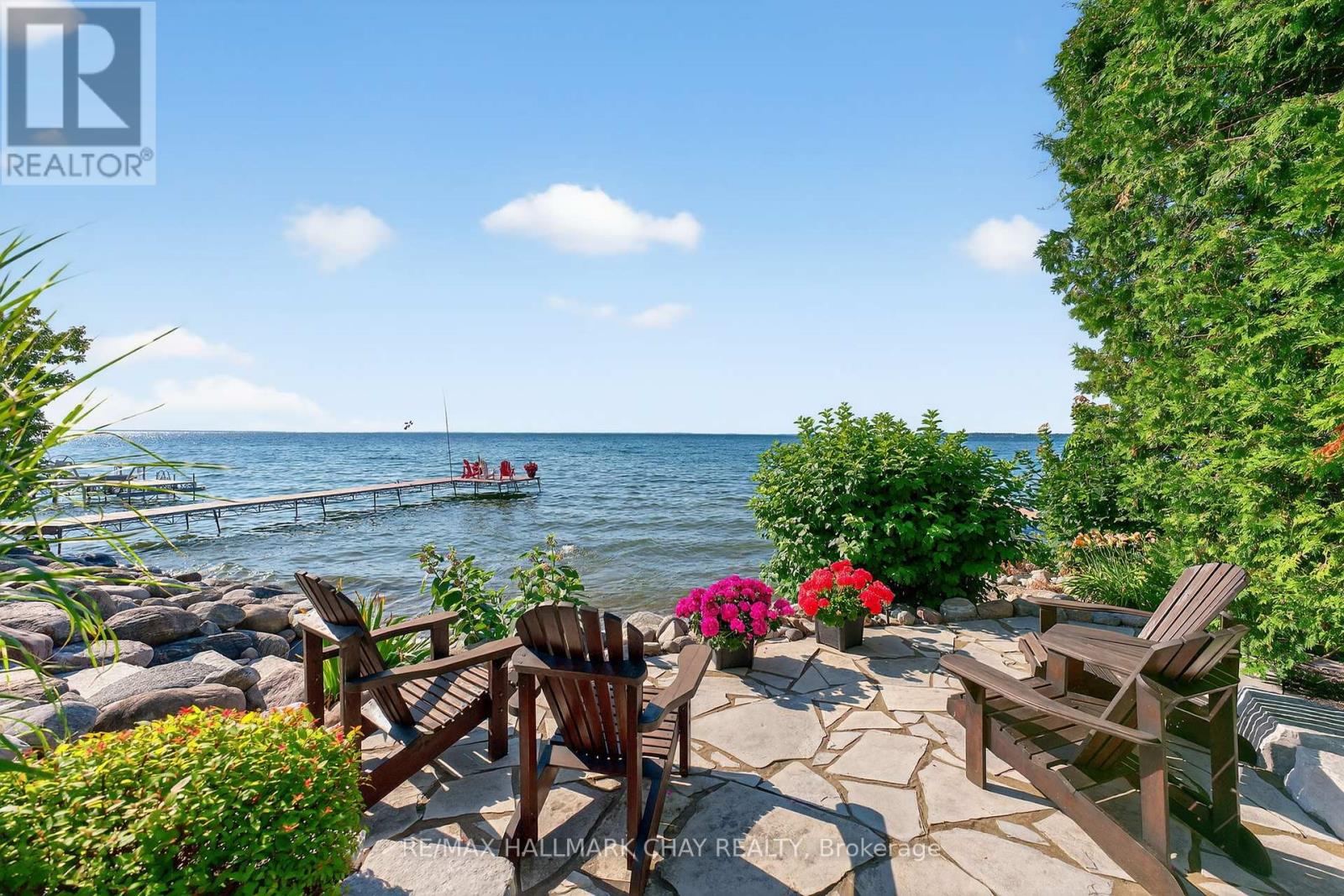 7 LAKESHORE ROAD E