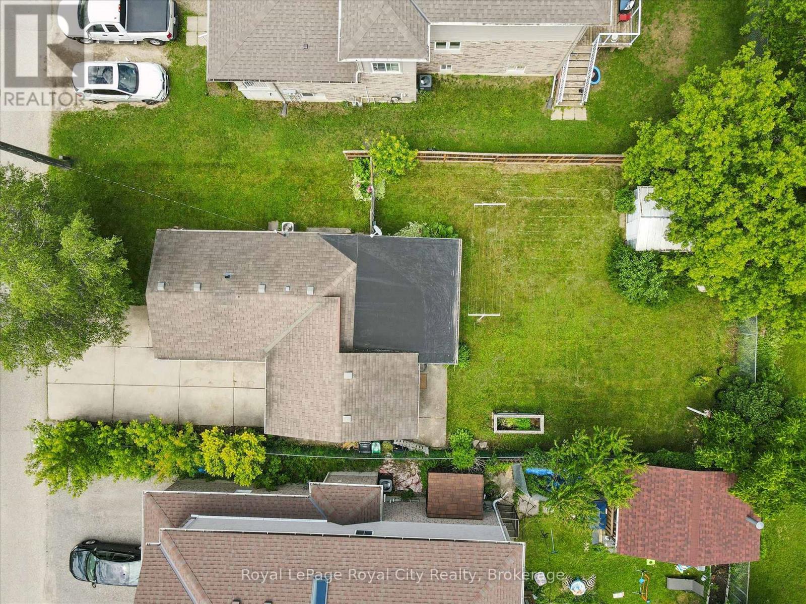 10 MACVILLE AVENUE