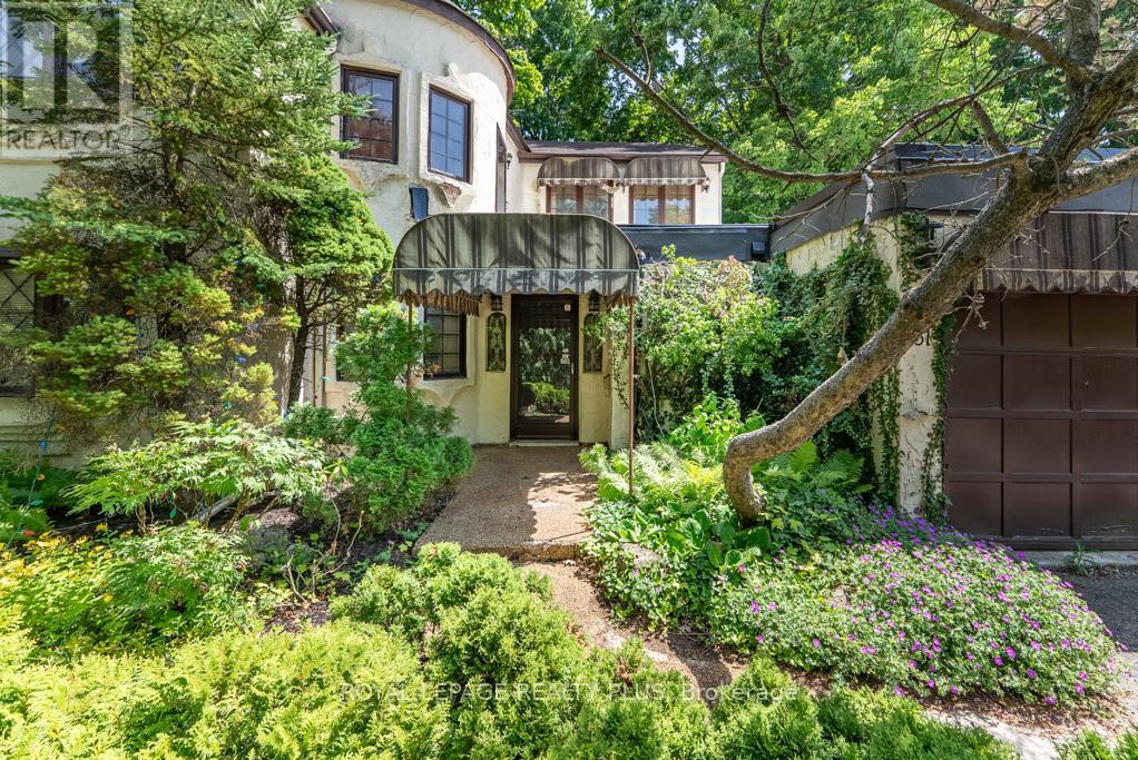 131 GUNN AVENUE