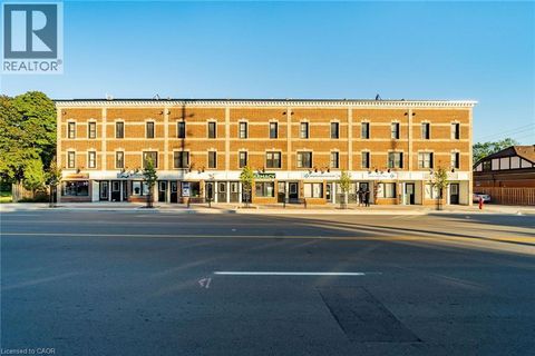 760 LAKESHORE Road E Unit# 202 Mississauga ON L5E1C7