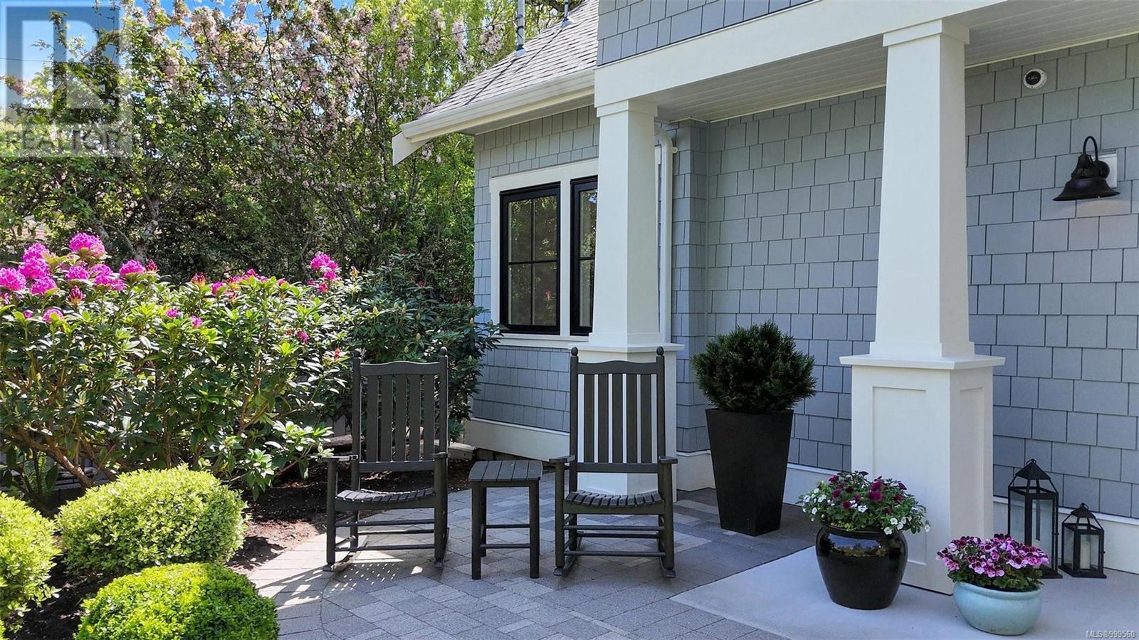 1105 Darcy Lane