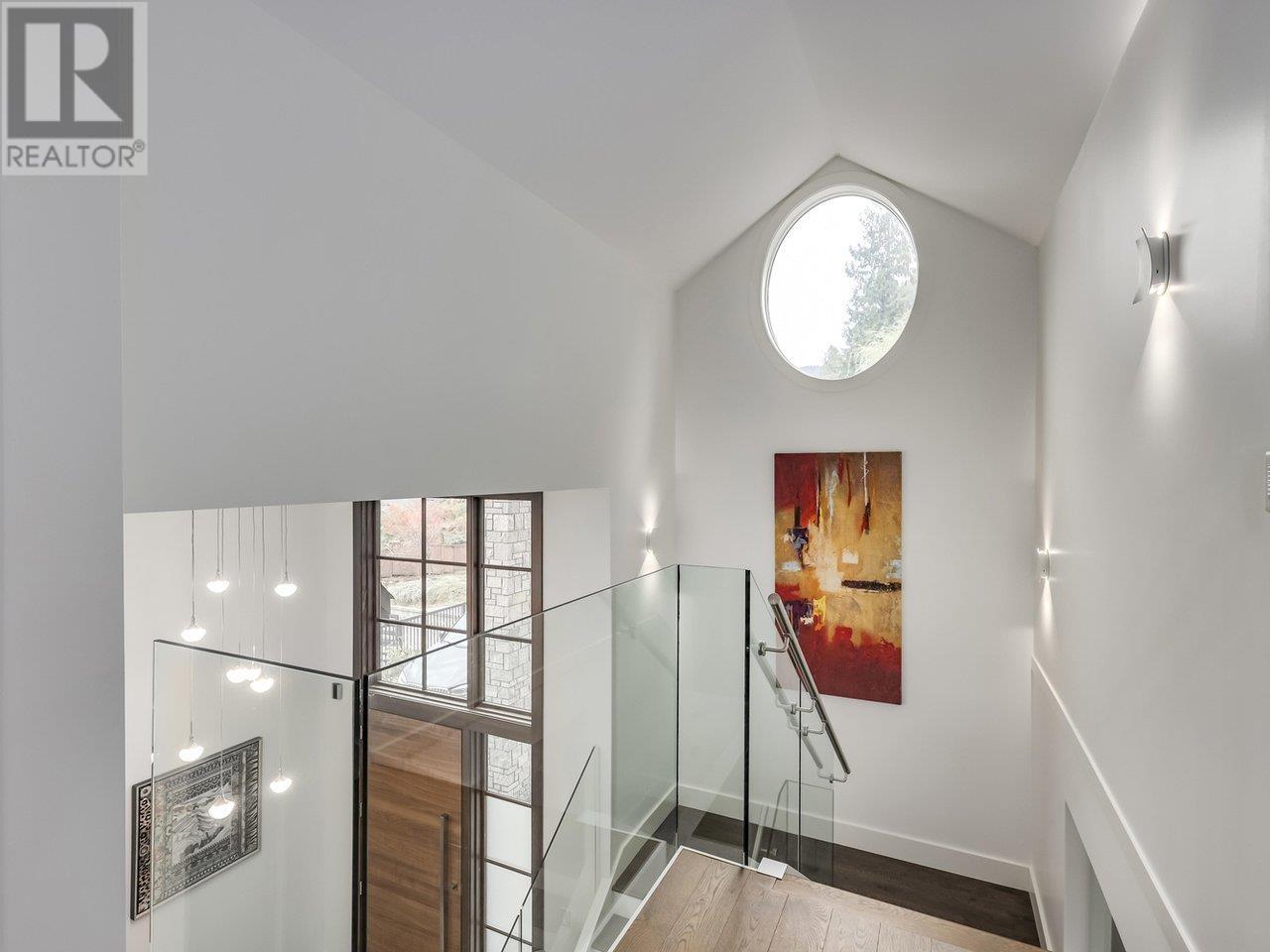 1091 ESQUIMALT AVENUE