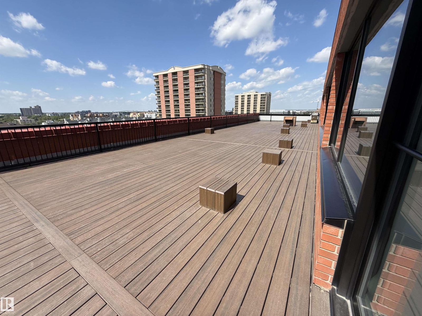 #409 10145 109 st NW