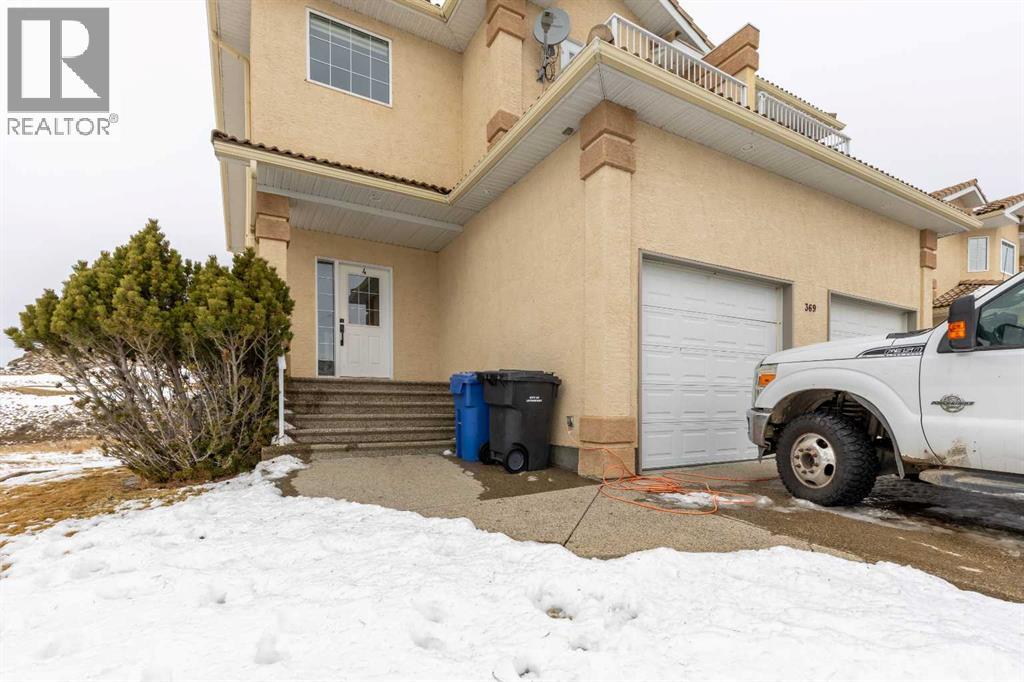 4, 369 Canyon Boulevard W
