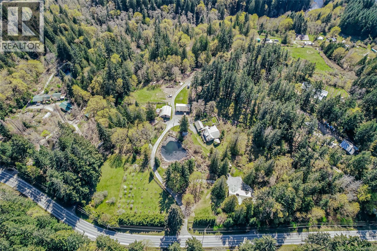1671 Fulford-Ganges Rd