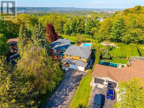 887 MONTGOMERY Drive Ancaster ON L9G3H6